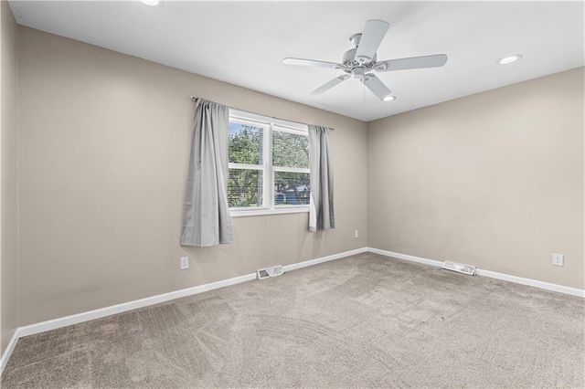 409 W South Street, Spring Hill, KS 66083