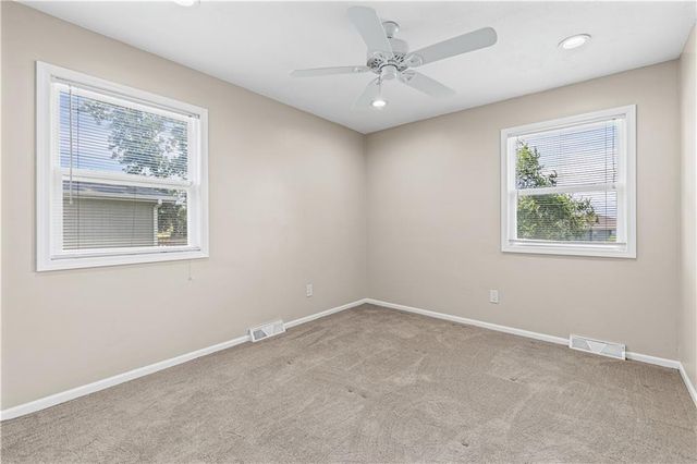 409 W South Street, Spring Hill, KS 66083