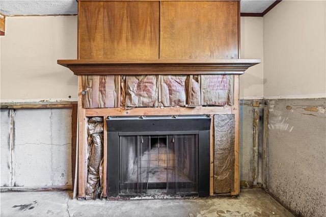409 W South Street, Spring Hill, KS 66083