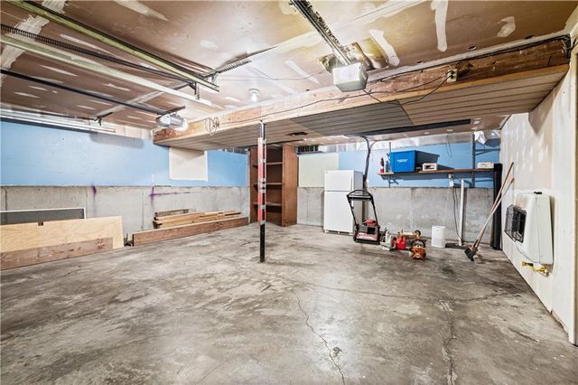 409 W South Street, Spring Hill, KS 66083