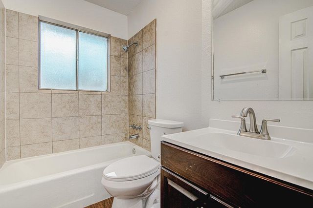 5006 Brighton RD A, Austin, TX 78745