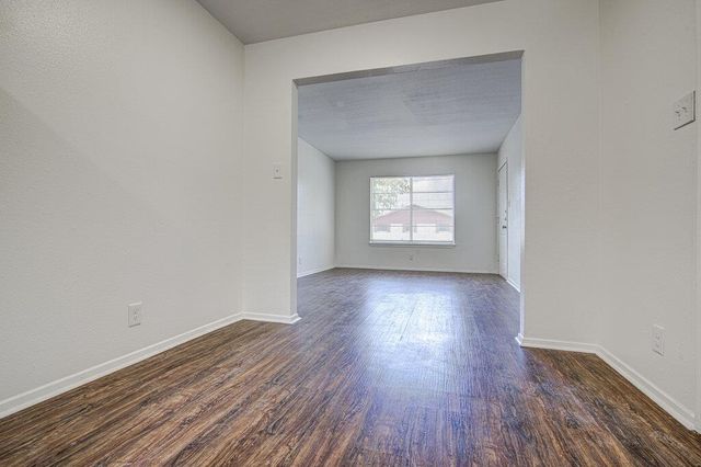 5006 Brighton RD A, Austin, TX 78745