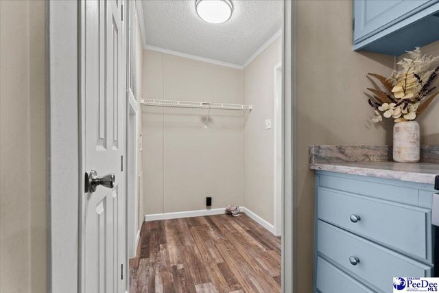 427 E Friendfield Rd, Coward, SC 29530