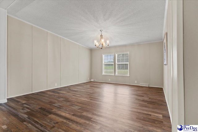 427 E Friendfield Rd, Coward, SC 29530