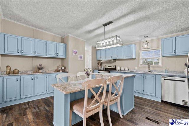 427 E Friendfield Rd, Coward, SC 29530
