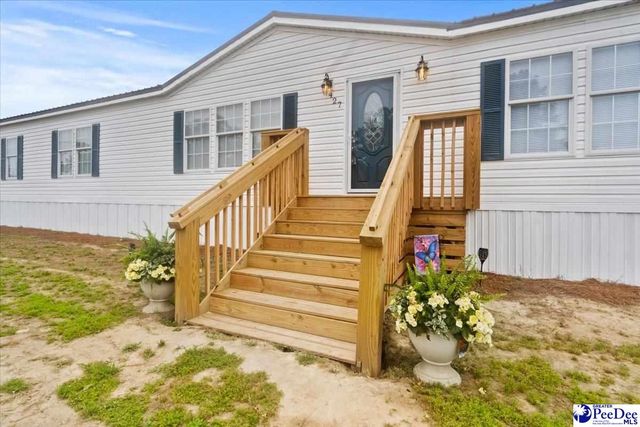 427 E Friendfield Rd, Coward, SC 29530