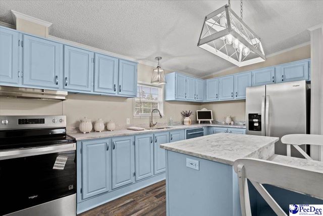 427 E Friendfield Rd, Coward, SC 29530