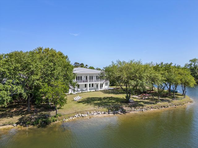 1391 Royston Road, Mount Pleasant, SC 29464