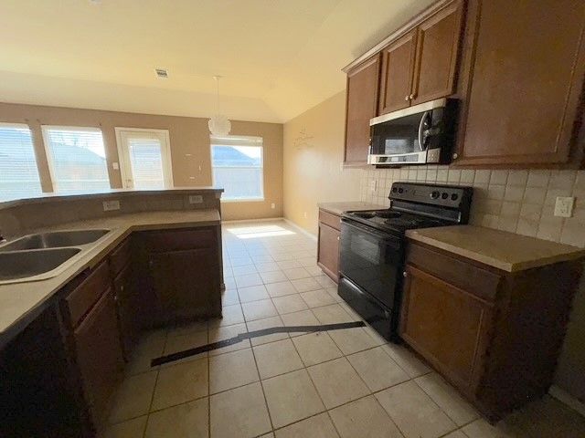 107 Cascade Court, Red Oak, TX 75154