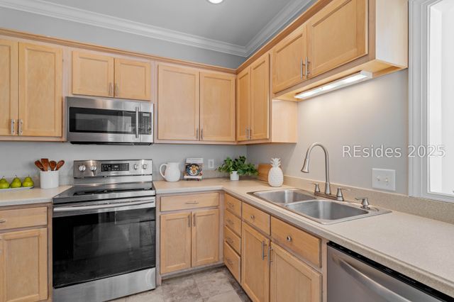 415 Joshua Ct, Beaufort, SC 29902