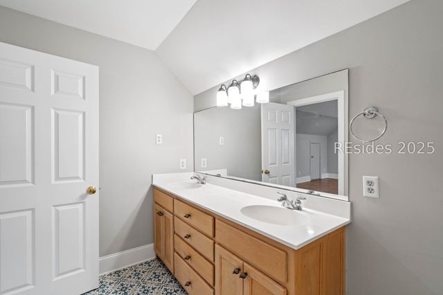 415 Joshua Ct, Beaufort, SC 29902