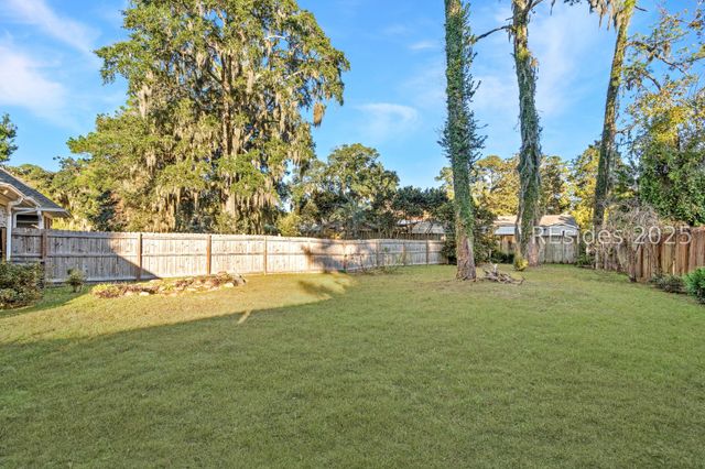 415 Joshua Ct, Beaufort, SC 29902