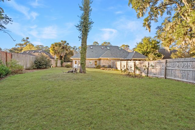 415 Joshua Ct, Beaufort, SC 29902