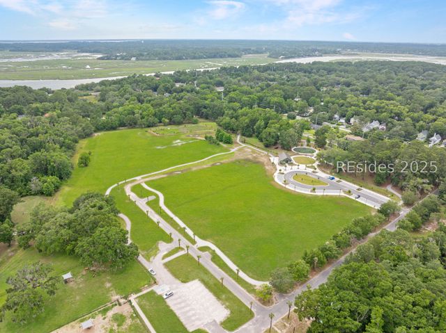 415 Joshua Ct, Beaufort, SC 29902