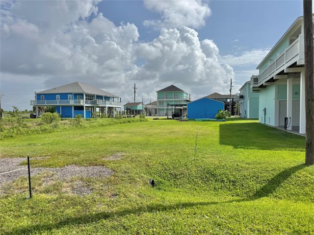 974 Pelican Lane, Crystal Beach, TX 77650