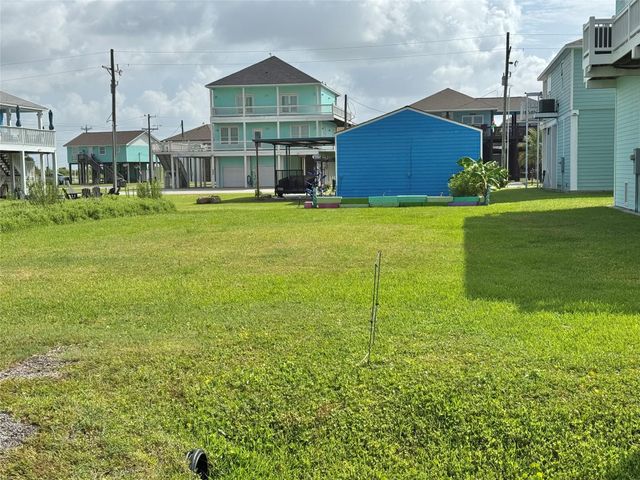 974 Pelican Lane, Crystal Beach, TX 77650