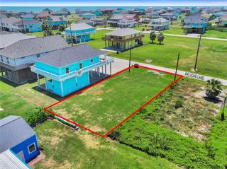 974 Pelican Lane, Crystal Beach, TX 77650