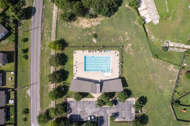 5825 Silver Screen DR, Austin, TX 78747