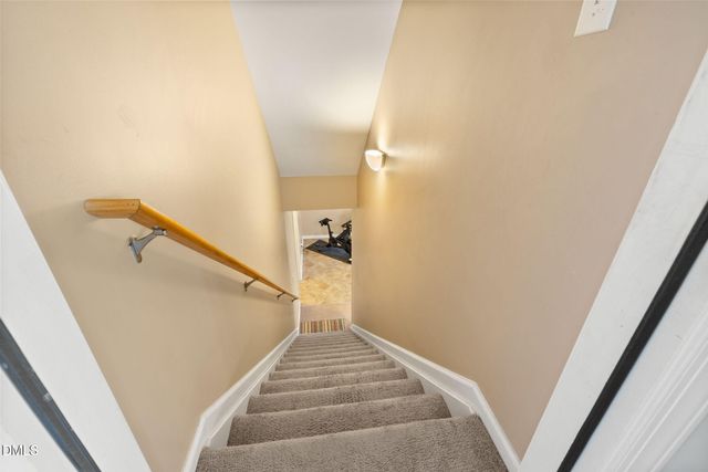 104 Woodlawn Drive, Hillsborough, NC 27278