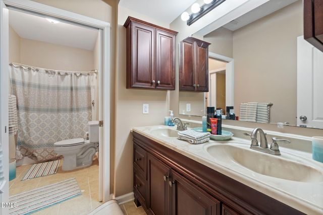 104 Woodlawn Drive, Hillsborough, NC 27278