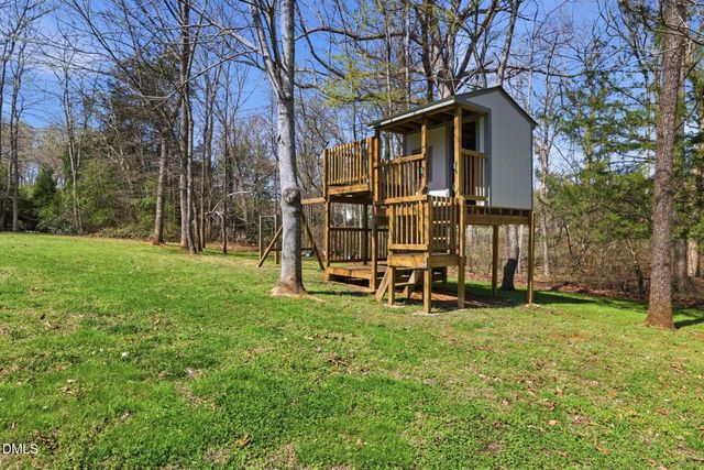 104 Woodlawn Drive, Hillsborough, NC 27278