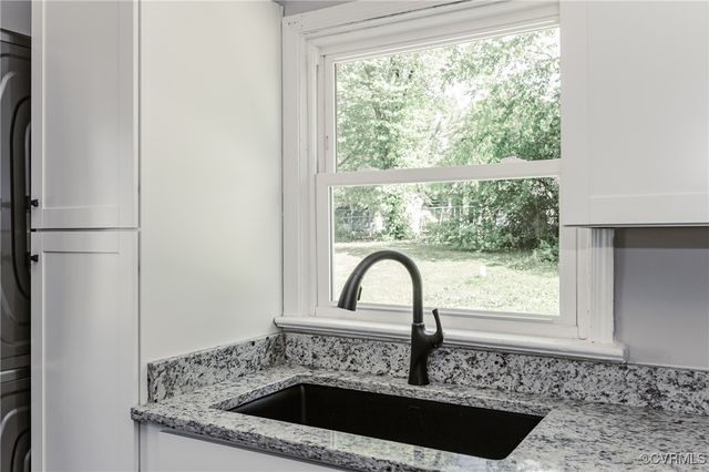 111 N Mapleleaf Ave, Highland Springs, VA 23075