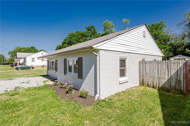 111 N Mapleleaf Ave, Highland Springs, VA 23075