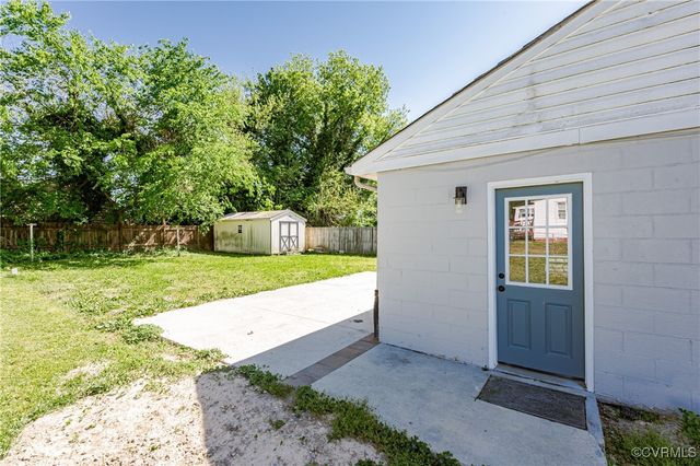 111 N Mapleleaf Ave, Highland Springs, VA 23075
