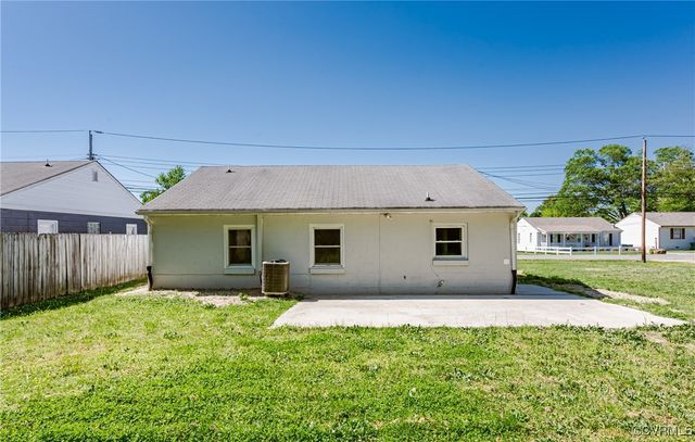 111 N Mapleleaf Ave, Highland Springs, VA 23075