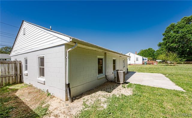 111 N Mapleleaf Ave, Highland Springs, VA 23075