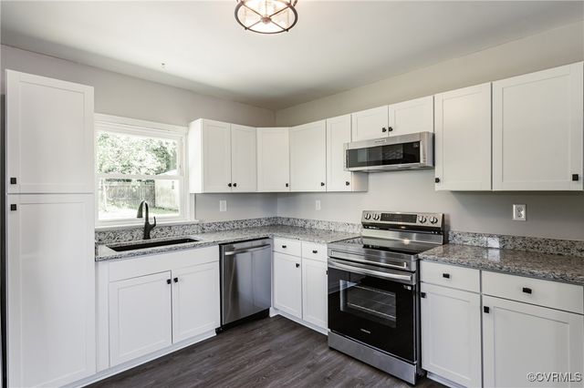 111 N Mapleleaf Ave, Highland Springs, VA 23075