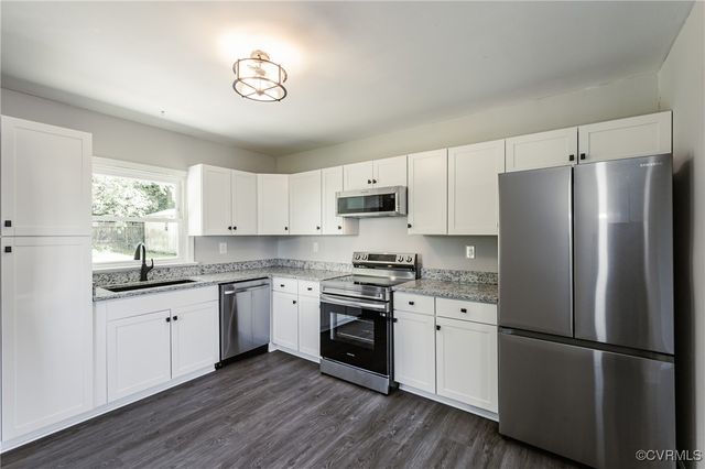 111 N Mapleleaf Ave, Highland Springs, VA 23075