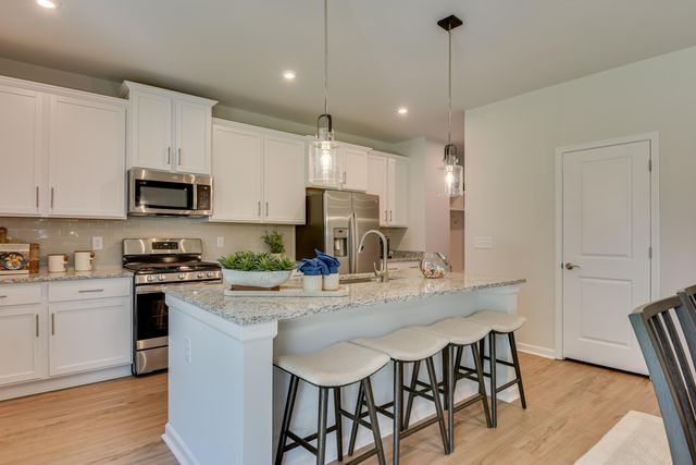590 Edenwood Drive, Sumter, SC 29150