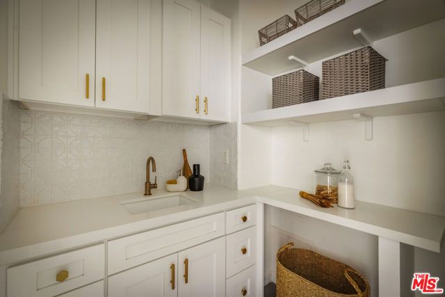 675 Shafter Way, Los Angeles, CA 90042