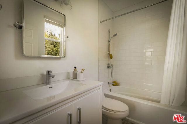 675 Shafter Way, Los Angeles, CA 90042