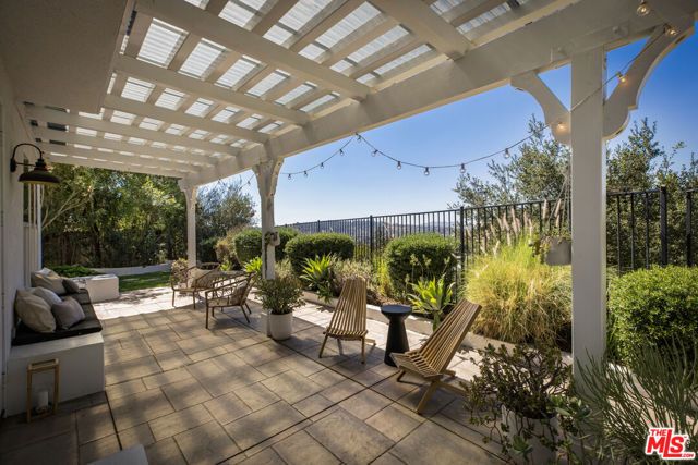 675 Shafter Way, Los Angeles, CA 90042