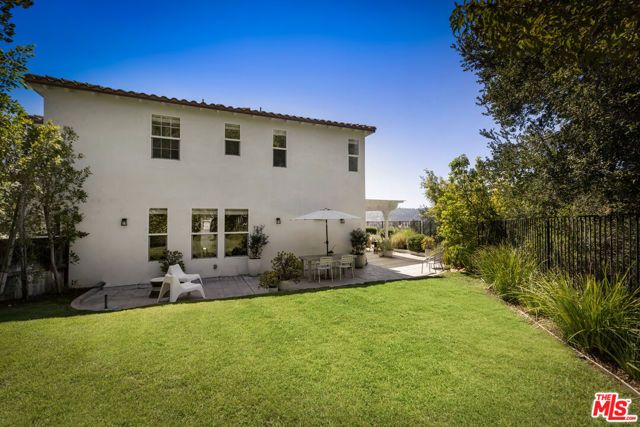 675 Shafter Way, Los Angeles, CA 90042