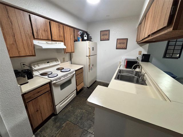 8918 Bissonnet Street 207, Houston, TX 77074