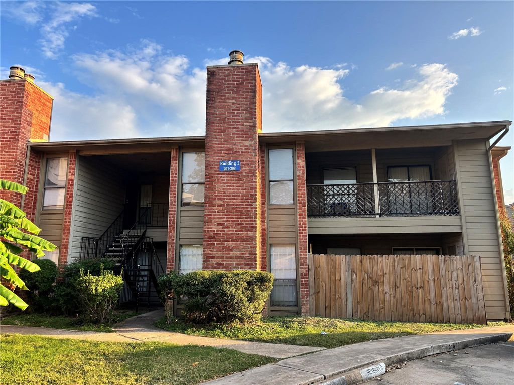 8918 Bissonnet Street 207, Houston, TX 77074