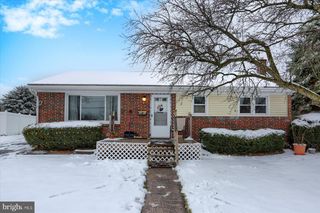 6960 HUNTINGDON ST, Harrisburg, PA 17111