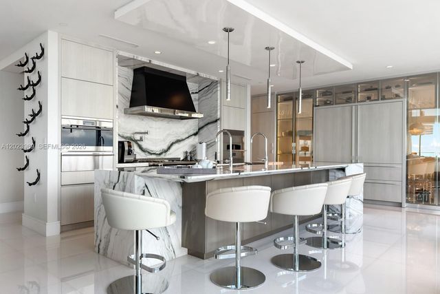 17975 Collins Ave N-4602, Sunny Isles Beach, FL 33160
