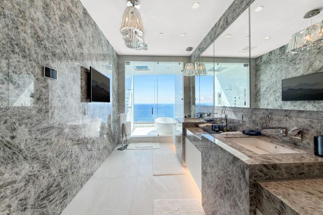 17975 Collins Ave N-4602, Sunny Isles Beach, FL 33160