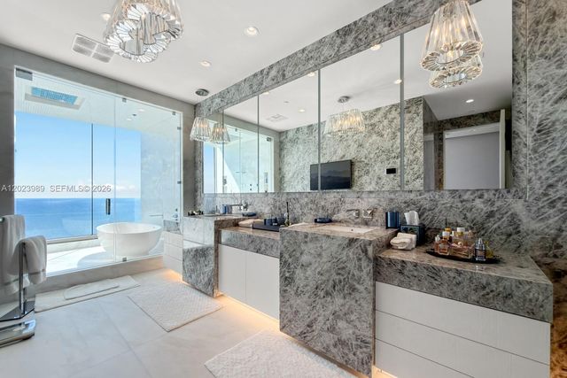 17975 Collins Ave N-4602, Sunny Isles Beach, FL 33160