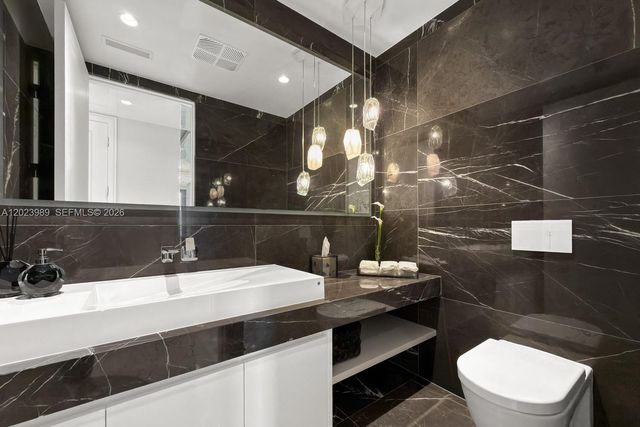 17975 Collins Ave N-4602, Sunny Isles Beach, FL 33160