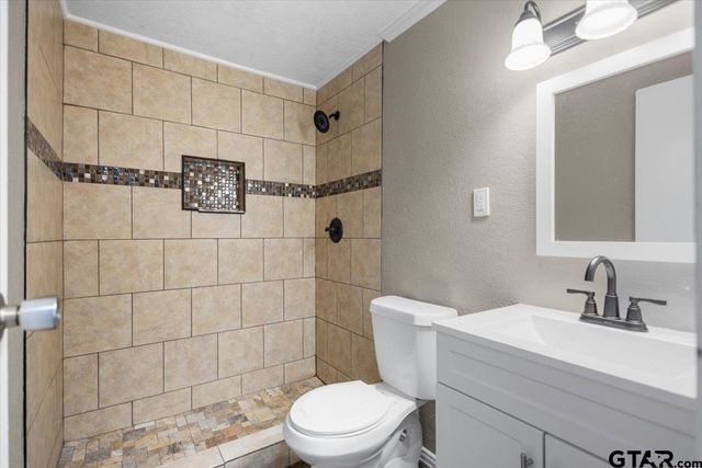 2319 Danica Dr, Tyler, TX 75701