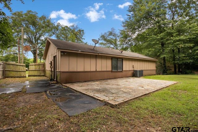 2319 Danica Dr, Tyler, TX 75701