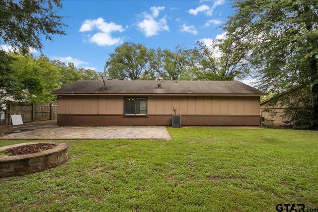 2319 Danica Dr, Tyler, TX 75701