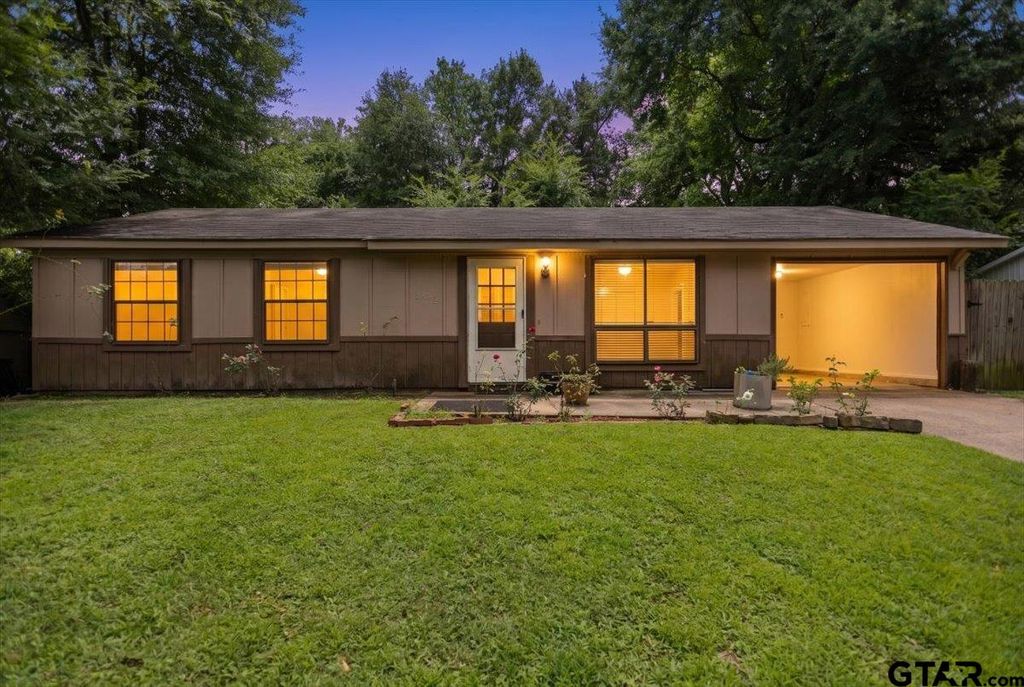 2319 Danica Dr, Tyler, TX 75701