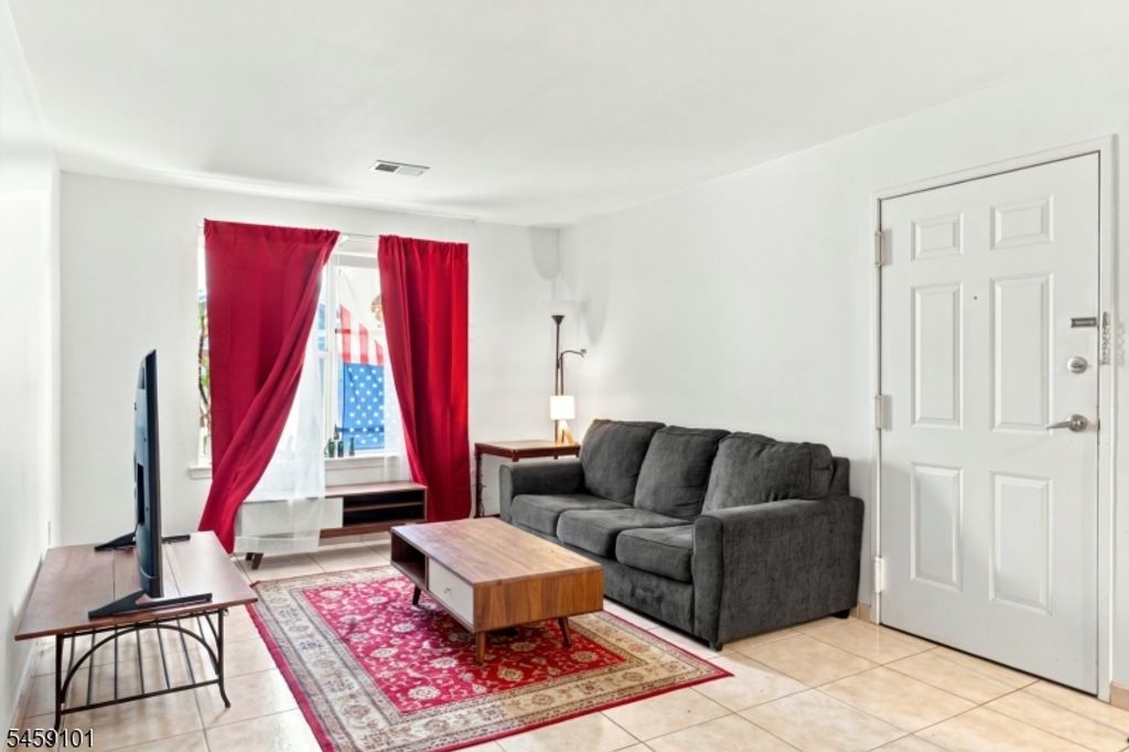 272 Walnut St 5D, Newark City, NJ 07105 — photo 3