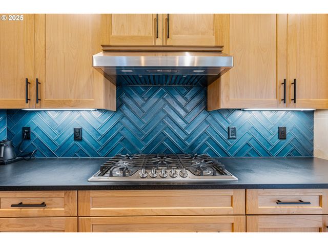 12518 Ne 102ND Way, Vancouver, WA 98682